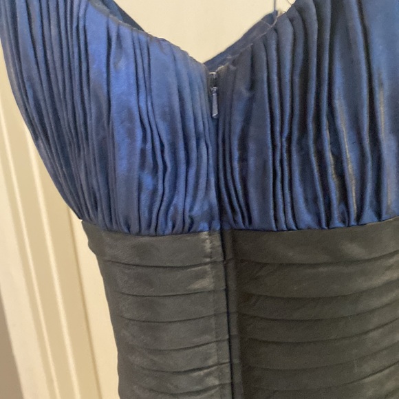 Stunning Dress - Picture 4 of 6